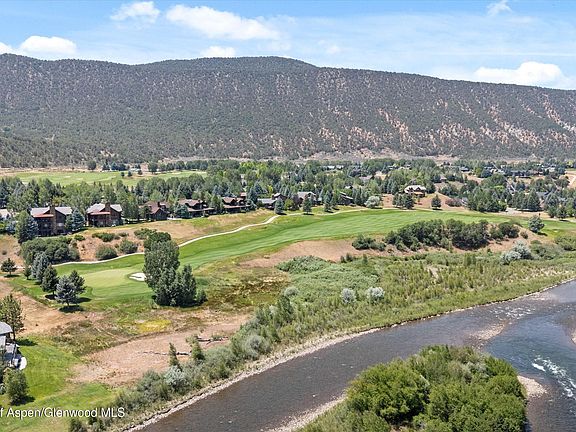 5th image of River Glen Rd