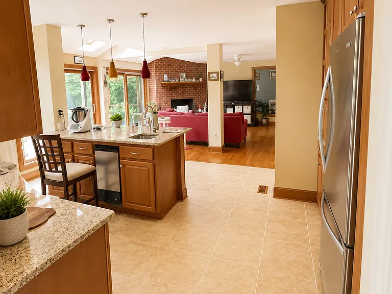 1209 Smith Cove Cir — Photo 6