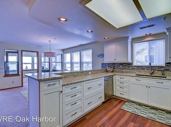 2nd image of 651 SE Bayshore Dr Unit D202