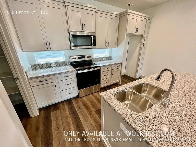 430 E Depot St #104 — Photo 8