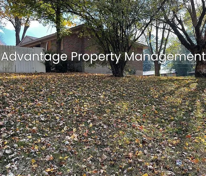 1922 Coventry Dr — Photo 21