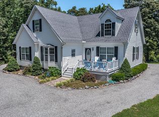 330 Bull Creek Dr, Lancaster, VA 22503