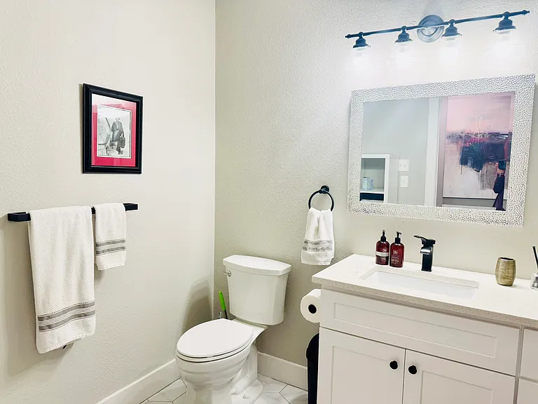 1802 Westmoor Dr #B — Photo 19