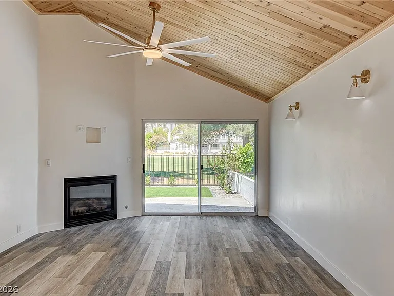 2999 Bel Air Dr — Photo 14