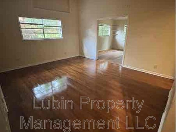 3rd image of 4884 Ortie Dr