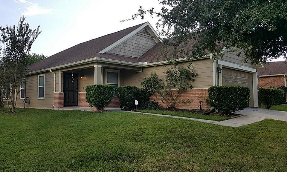 1st image of 418 Mantova Dr