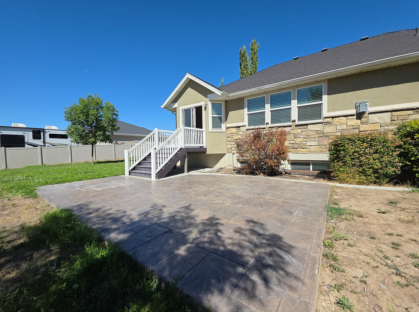 5 Bed / 3 Bath Single-Family Home for Rent in West Point, UT — Photo 3