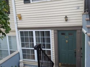 96 Vaughan Dr #817, Newark, NJ 07103