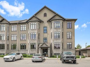 40 Prestige Cir #2, Ottawa, ON K4A 0W9