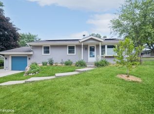 667 Elm St, Hampshire, IL