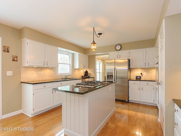 4th image of 409 W Whitehall Dr