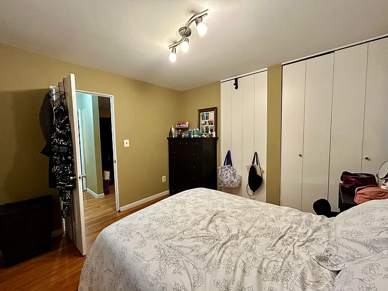 2808 W Thirteen Mile Rd — Photo 12