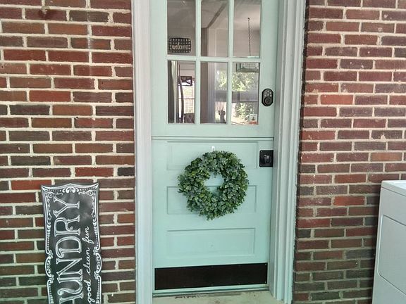 4th image of 1338 Englewood St
