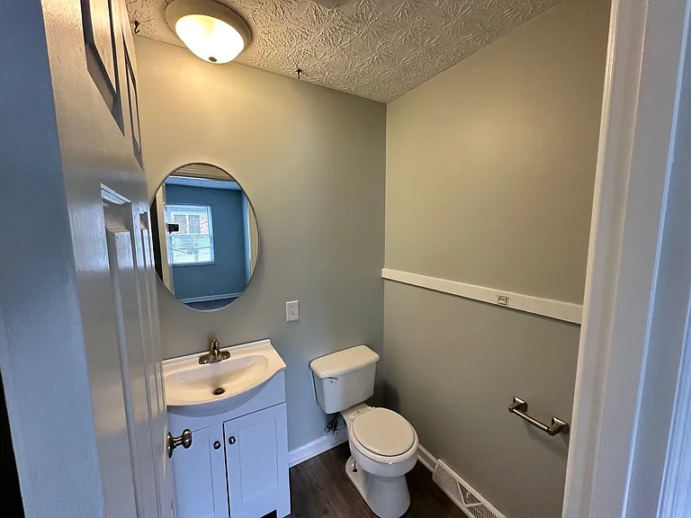 40 Greenbriar Dr #1A — Photo 9