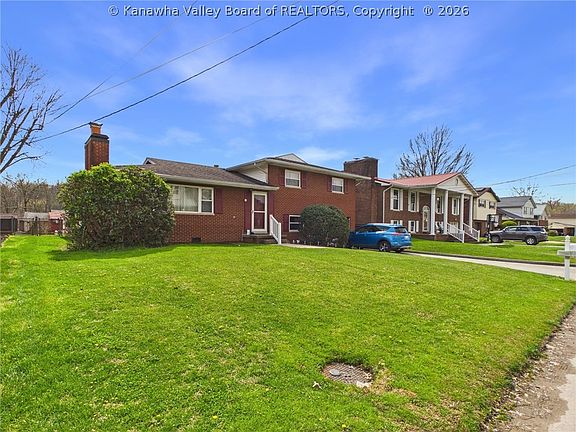 2nd image of 589 Fairwood Rd
