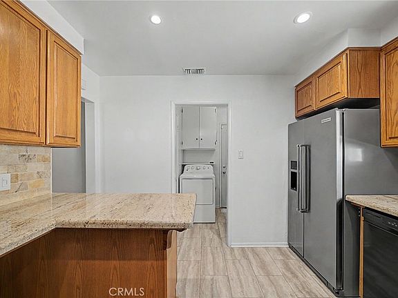 4th image of 347 W Leeside St