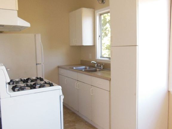 2nd image of 425 Chestnut St APT 6