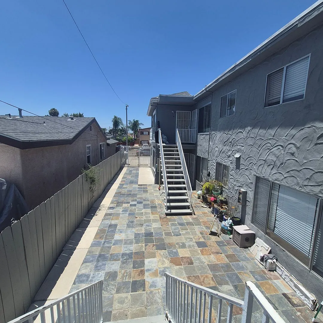 4251 Marlborough Avenue — Photo 2