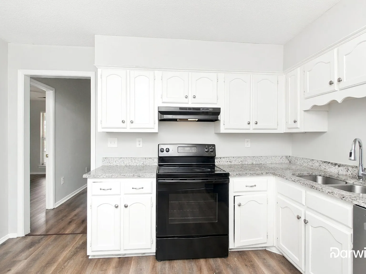 3 bed, 2.0 bath, 1204 sqft, $1,535 — Photo 2