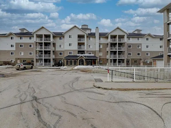 11240 E 104th Ave #205, Grande Prairie, AB T8V 0P3