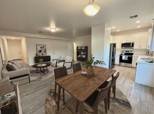 701 N McQueen Rd #1, Chandler, AZ 85225