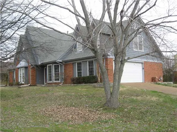 8492 Timber Creek Dr, Cordova, TN 38018