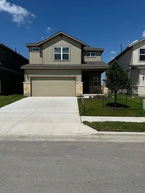 570 Papaya Dr