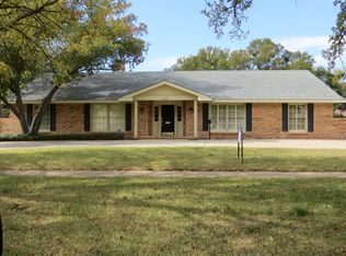 2208 Midwestern Pkwy, Wichita Falls, TX 76308