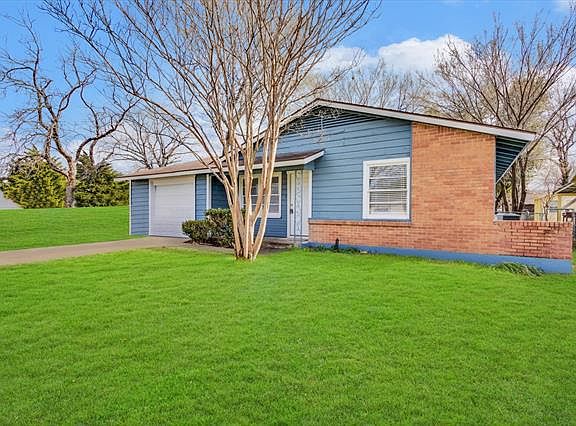 3rd image of 1002 Pampa Dr