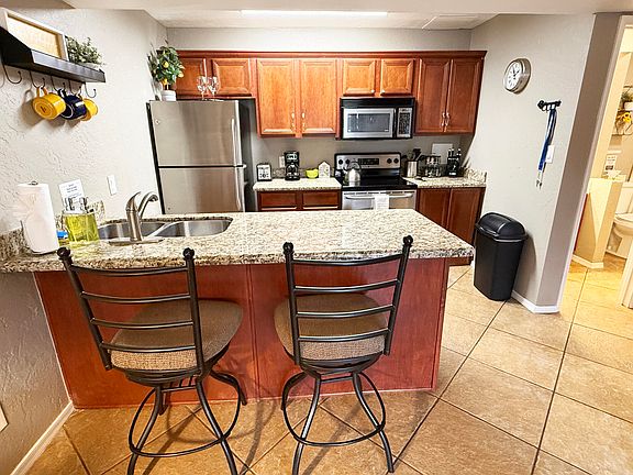 4th image of 115 E CORTEZ Drive #110