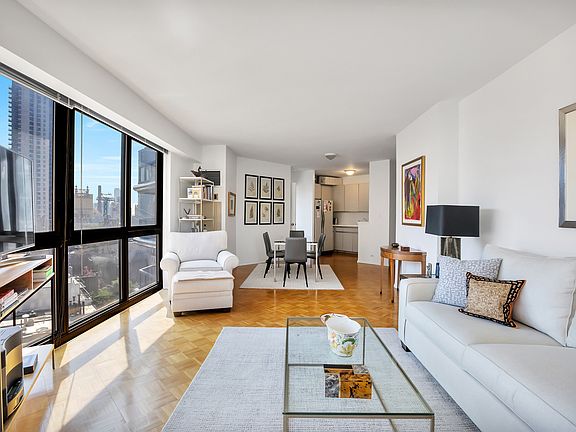 3rd image of 200 E 61st St APT 10E
