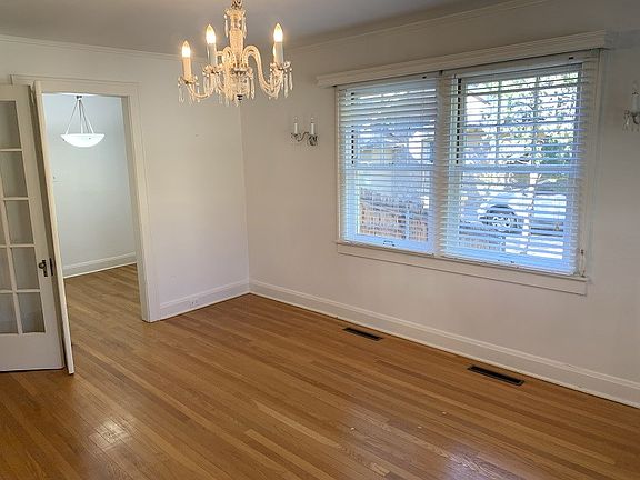 5th image of 500 N Kentucky Ave