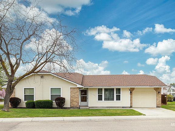 3rd image of 10460 W Edna St #&-10438