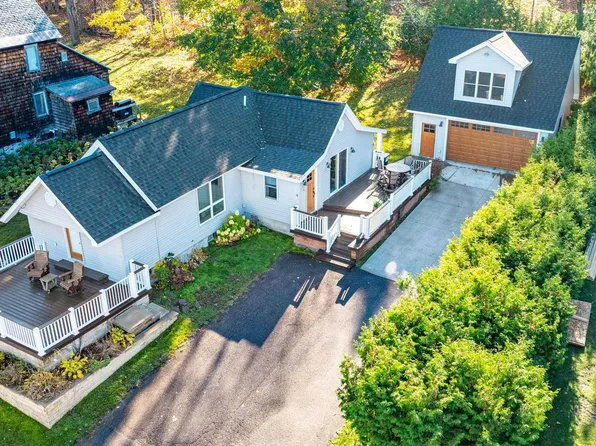 711 W Calverley Ave, Houghton, MI 49931