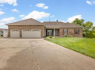 8 Coalter Ct, O'Fallon, MO 63368