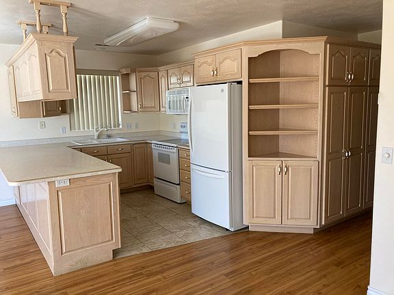 2nd image of 1050 W Red Hills Pkwy Unit 116