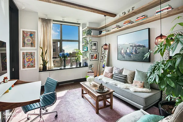 Sold by Sotheby's International Realty | media 20