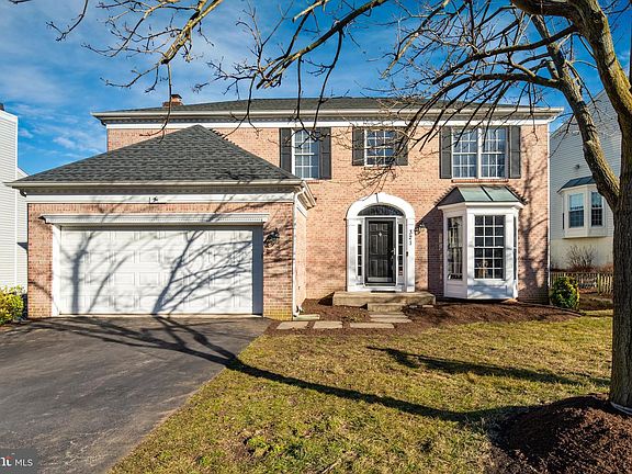 4th image of 321 Rosslare Dr