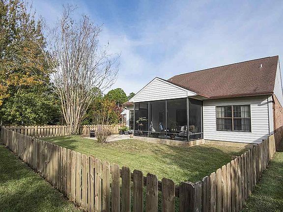 5th image of 1409 Greenvista Ln