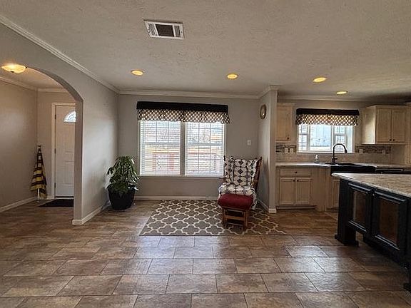3rd image of 214 Colony Ave