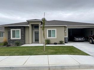7709 W 11th Ave, Kennewick, WA 99338