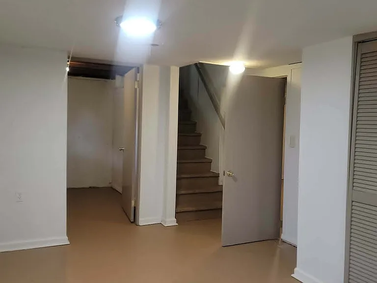 2307 S Broadview St — Photo 14