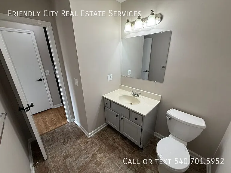 811 Vine St — Photo 9