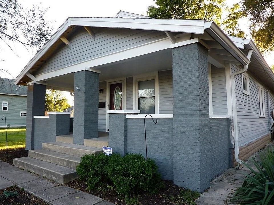 2nd image of 1958 N Park Ave