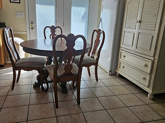 5th image of 1891 Lakewood Dr SE