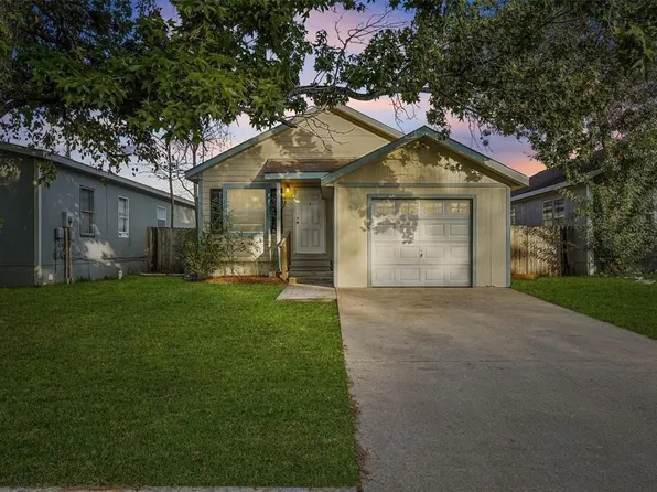 11918 Greenspark Ln, Houston, TX 77044