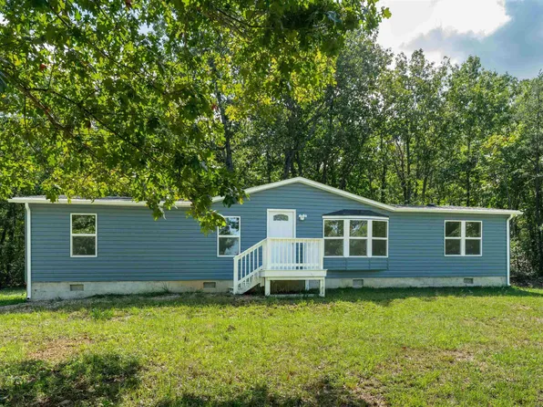 131 Bears Den Trl, Greenville, VA 24440