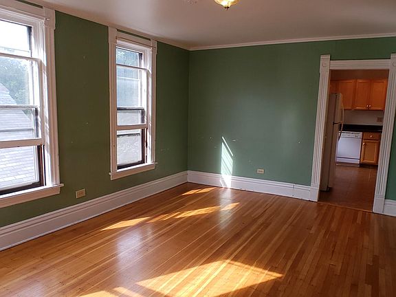 4th image of 1027 18th Ave SE Unit 3