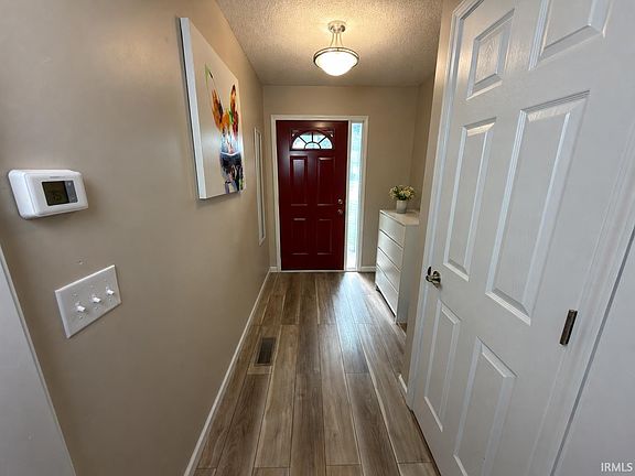 4th image of 7828 Ridgeside Ln