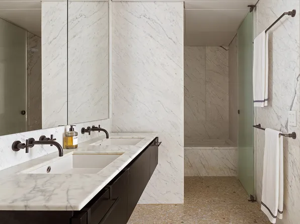 16 West 40th Street image 13 of 14